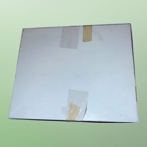 Character Scenes  Peter Rabbit from Beatrix Potter 500pc Puzzle - Picture 2 of 4